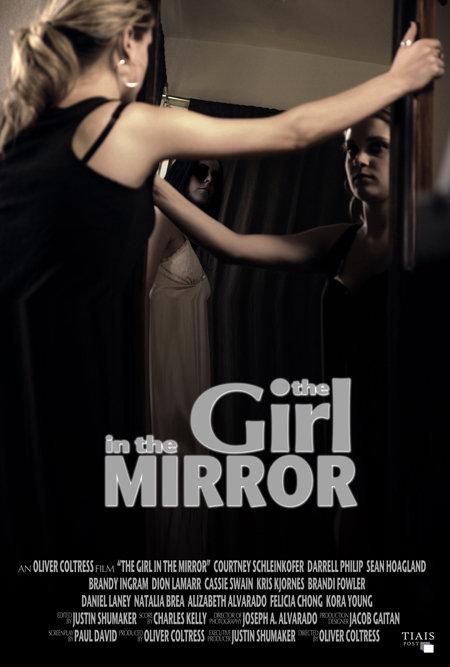 The Girl in the Mirror 海报